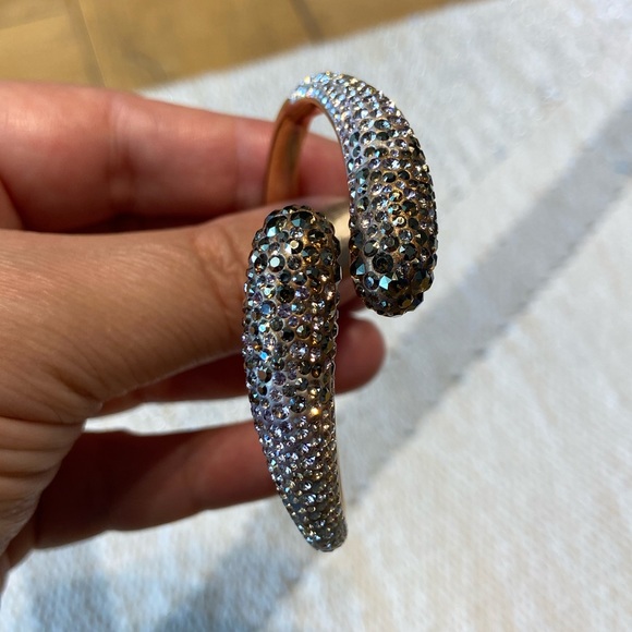 SOLD!!!Swarovski ombre bracelet - Picture 10 of 15